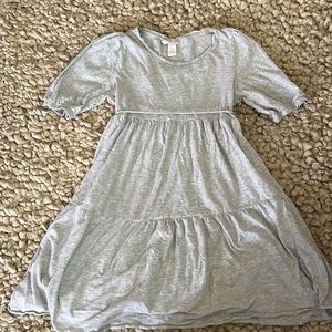 H&M maternity top - puff sleeve.